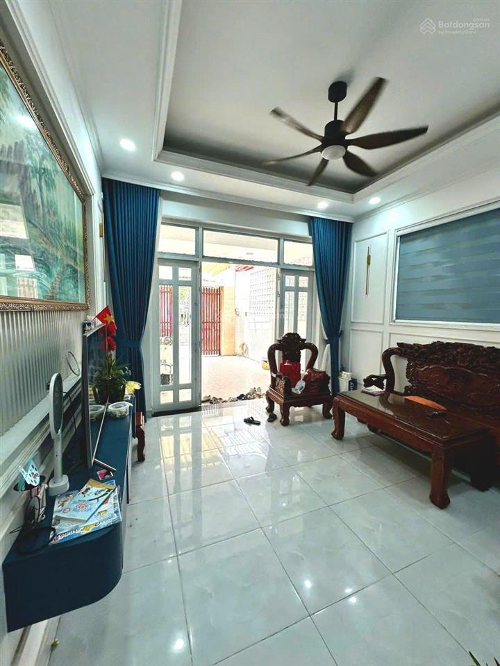 Bán căn góc 2 mặt tiền gần ngay ngã tư bình thái 3 tầng kiên cố