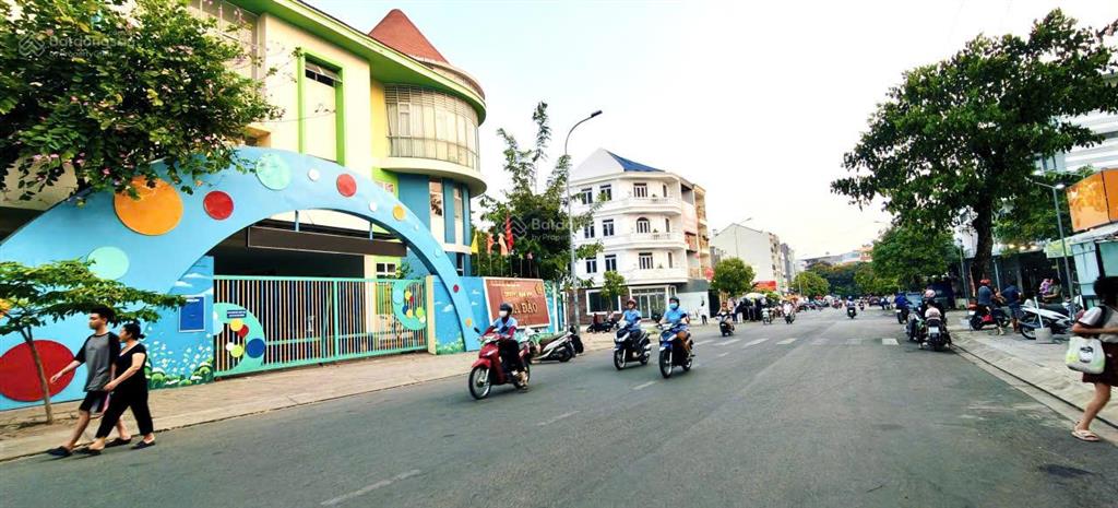 Không có lô thứ 2  nhà cấp 4 kdc êm đềm  5x18m  sổ riêng chốt gấp.