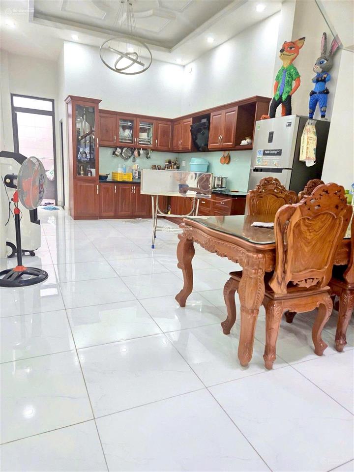 Nhà 3 tầng mặt tiền kinh doanh linh tây giảm sâu còn 9,8 tỷ