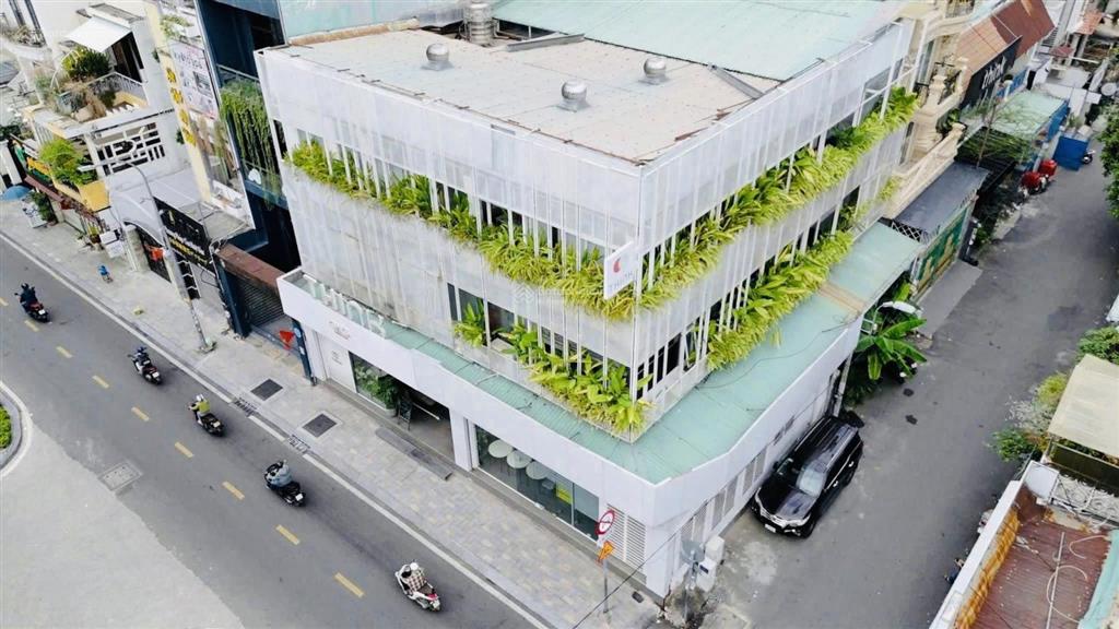 Cho thuê tòa nhà siêu đẹp góc 2mt số 116 nguyễn văn thủ, quận 1, dt 16x17m, trệt, 2 lầu, mới.