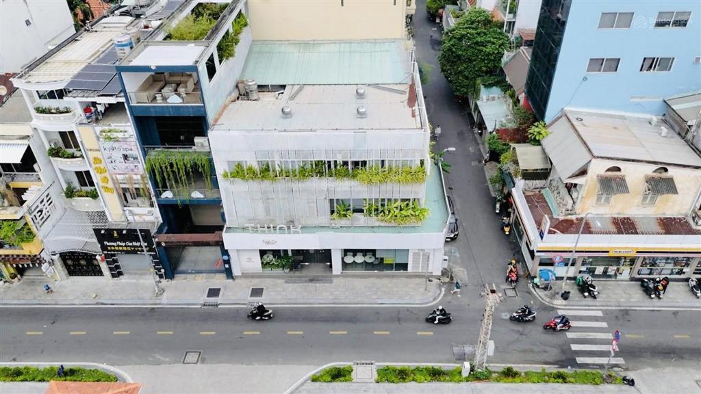 Cho thuê tòa nhà siêu đẹp góc 2mt số 116 nguyễn văn thủ, quận 1, dt 16x17m, trệt, 2 lầu, mới.