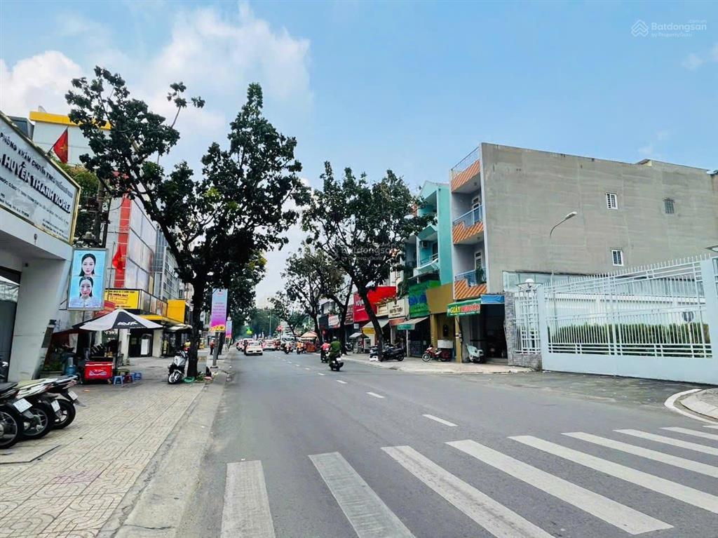 Cho thuê nhà mặt tiền (16m) số 201203205 lý chính thắng, quận 3, 16x20m, 1 trệt 1 lầu, 360tr/th