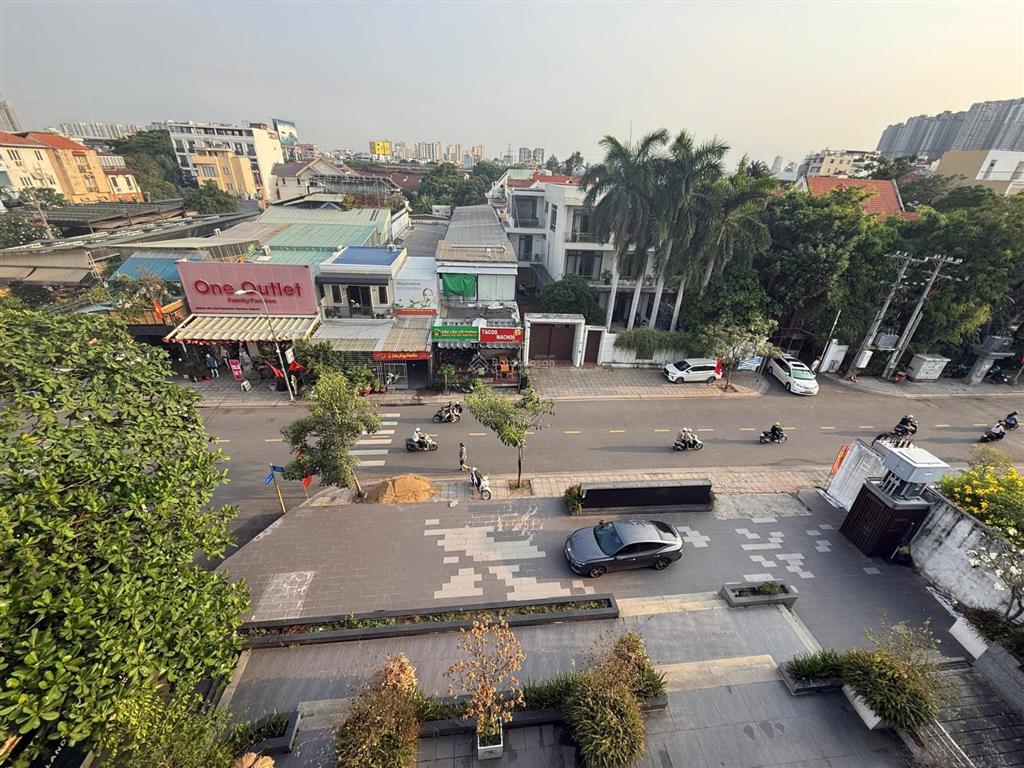 Cho thuê nhà mặt tiền số 2325 xuân thủy, phường thảo điền, quận 2. dt 23x35m, 900tr/th