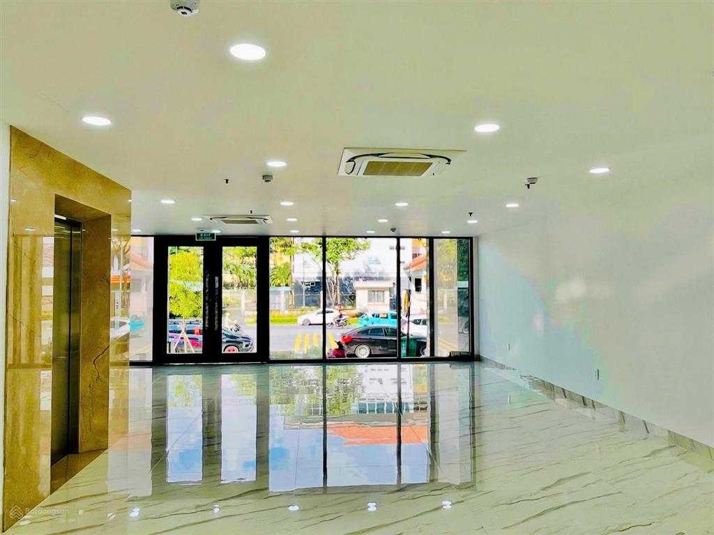 Cho thuê nhà mặt tiền số 151 trương văn bang, phường thạnh mỹ lợi, quận 2, 8x20m, 200tr/th