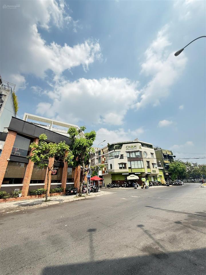 Cho thuê nhà góc 2mt số 46 đường hoa hồng, phường cầu kiệu, 17x12m, 1 hầm 1 trệt 2 lầu, 280tr/th