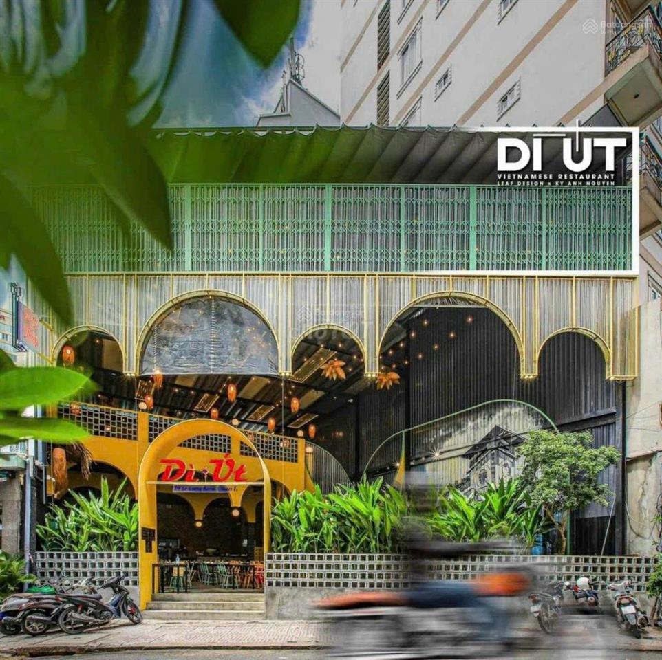 Cho thuê mặt bằng đẹp 875m2, trống suốt, số 236 pasteur, quận 3, gần hồ con rùa