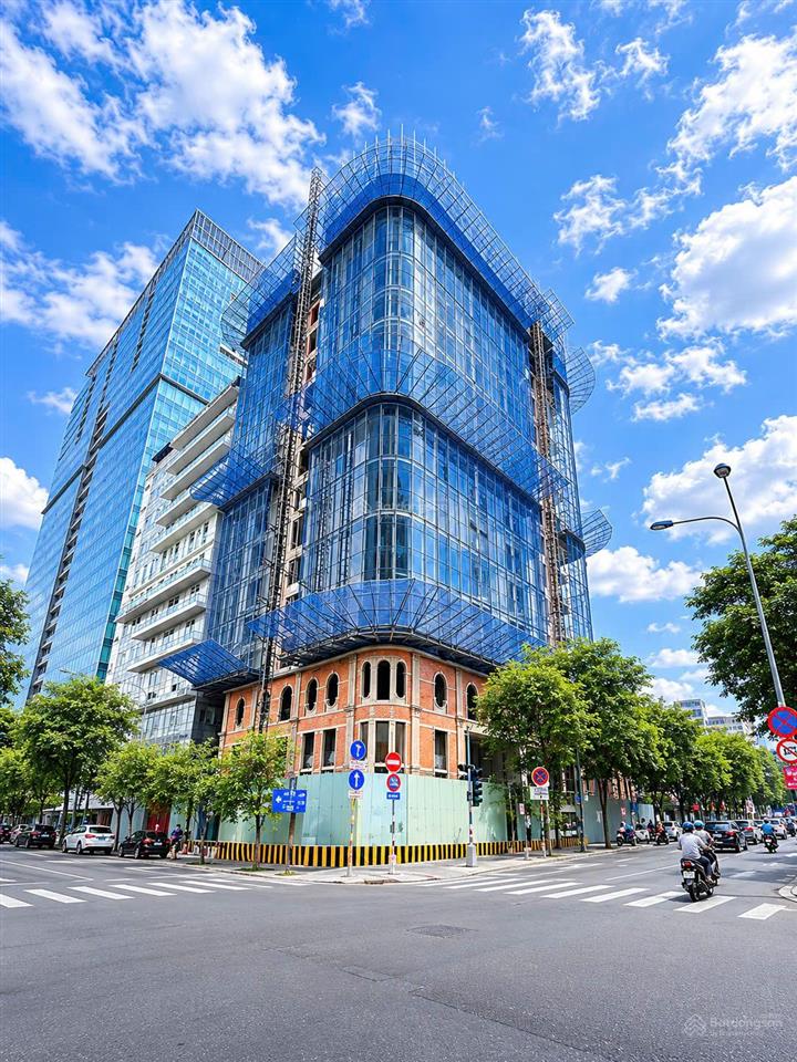 Siêu phẩm khách sạn 2mt 111 hai bà trưng  lê thánh tôn vị trí vàng trung tâm quận 1, view vincom