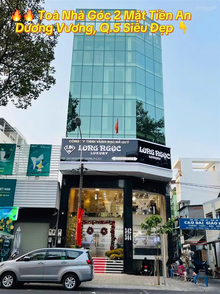 Cho thuê tòa nhà góc 2mt an dương vương, quận 5 dt 9x22m ngay khu sầm uất, 6 lầu thang máy 360tr/th