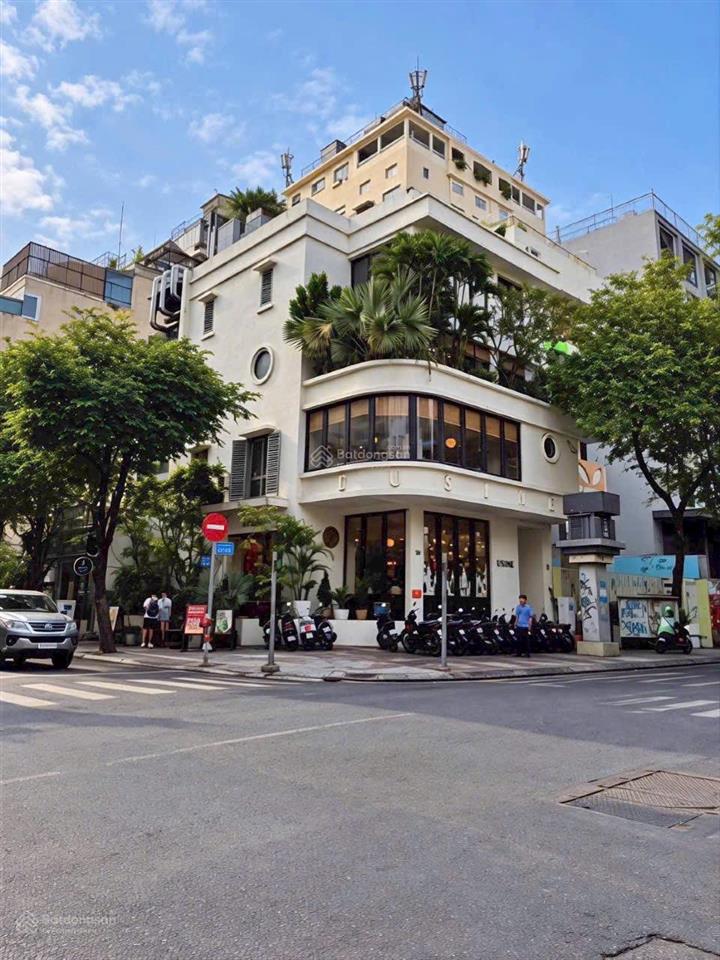 Cho thuê nhà góc 2 mặt tiền 19 lê thánh tôn vs thái văn lung, quận 1, hầm, trệt, 2 lầu, rất đẹp.