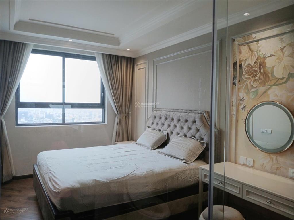 Cần bán căn 3pn 110m2 lầu cao  view q1 cực đẹp, giá chỉ 5,68 tỷ