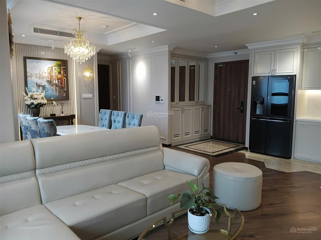 Cần bán căn 3pn 110m2 lầu cao  view q1 cực đẹp, giá chỉ 5,68 tỷ