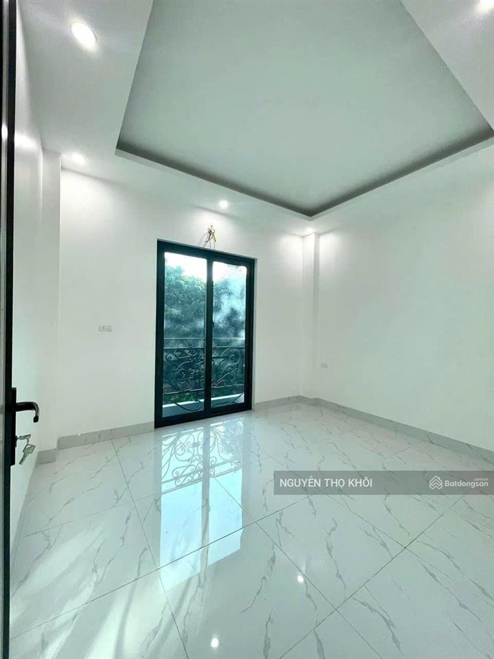 Chỉ hơn 4 tỷ có ngay căn 4tx33m2 ôtô sát nhà 40m ra trục chính ôtô tránh. nhà cuối kđt thanh hà
