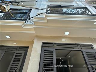 Chỉ hơn 4 tỷ có ngay căn 4tx33m2 ôtô sát nhà 40m ra trục chính ôtô tránh. nhà cuối kđt thanh hà
