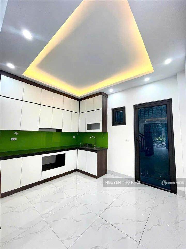Chỉ hơn 4 tỷ có ngay căn 4tx33m2 ôtô sát nhà 40m ra trục chính ôtô tránh. nhà cuối kđt thanh hà