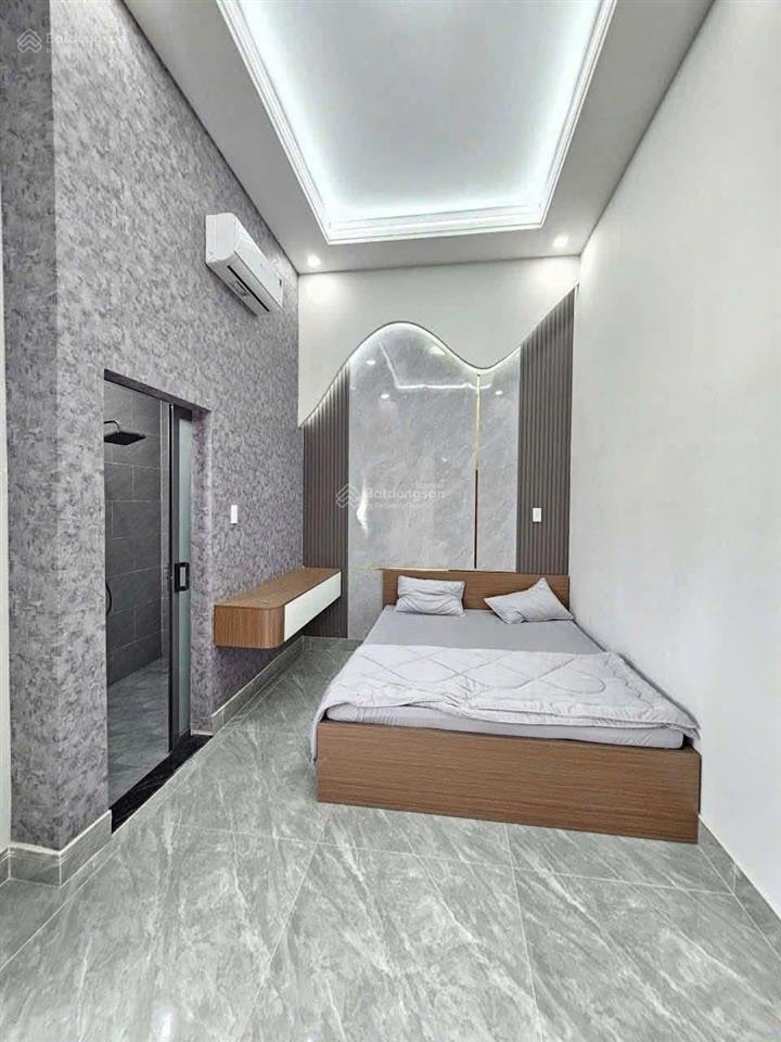 Chính chủ cần bán nhà phố mới 100% , full nội thất, ngân hàng hỗ trợ 70%.