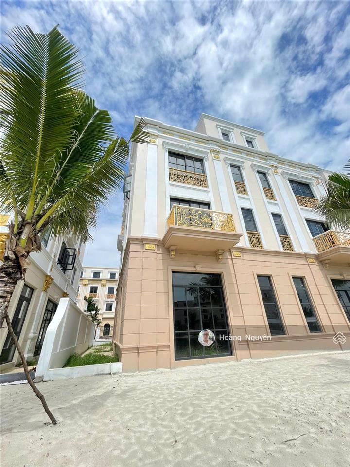 Biệt thự song lập phân khu hoàng gia vinhomes royal island vũ yên 180m giá chỉ từ hơn 15 tỷ