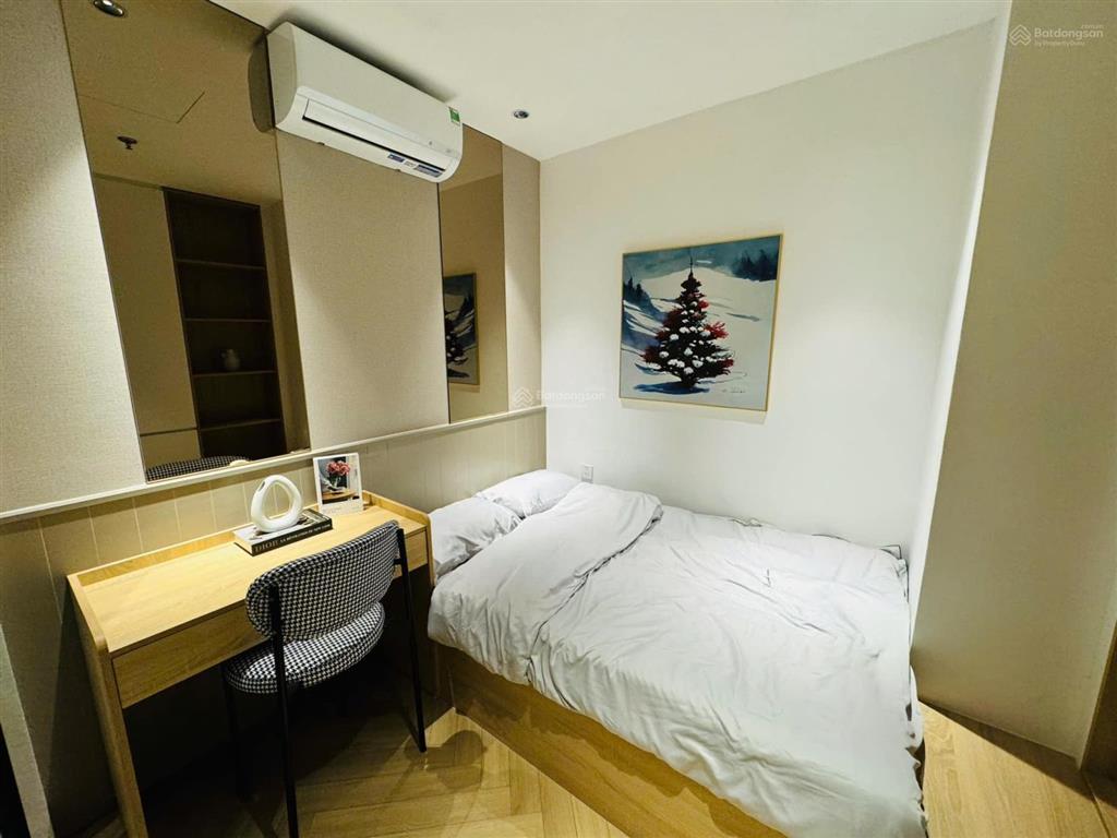 Bán chcc phương đông green park số 1 trần thủ độ. dt 80m2 2pn, full nội thất