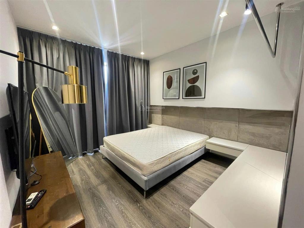 Bán gấp căn hộ kingston quận phú nhuận, 125m2, 3pn, giá bán 11,2 tỷ, tặng nội thất,  0903 833 ***