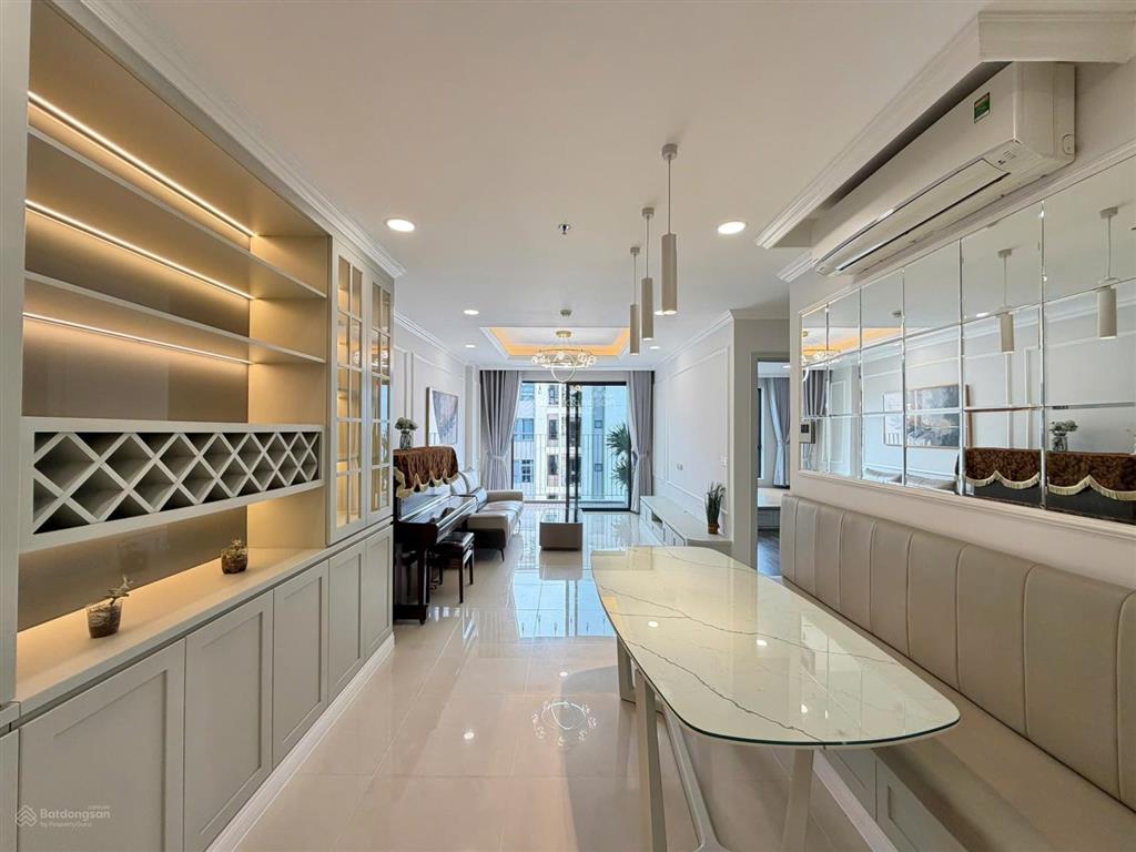 Bán gấp căn hộ the prince quận phú nhuận, 94m2, 3pn, tặng nt, có sổ hồng, 8.5 tỷ,  0903 833 ***