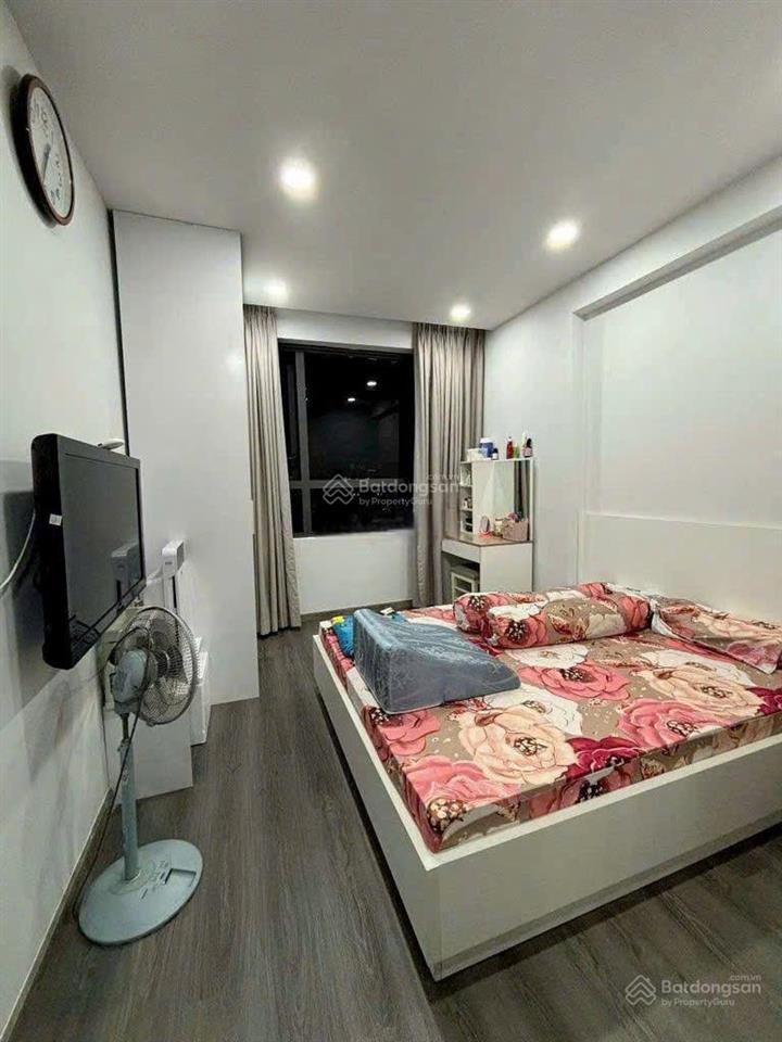 Bán gấp căn hộ chung cư tản đà court, 5,1 tỷ, 84m2, 2pn, 2wc, có sổ, quận 5, hcm,  0903 833 ***