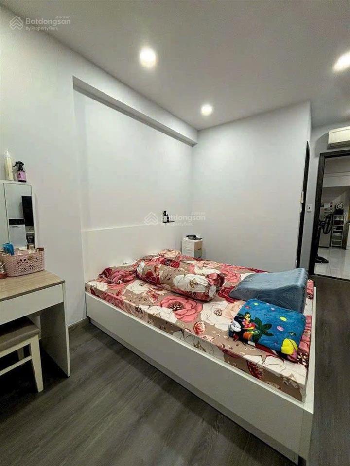 Bán gấp căn hộ chung cư tản đà court, 5,1 tỷ, 84m2, 2pn, 2wc, có sổ, quận 5, hcm,  0903 833 ***