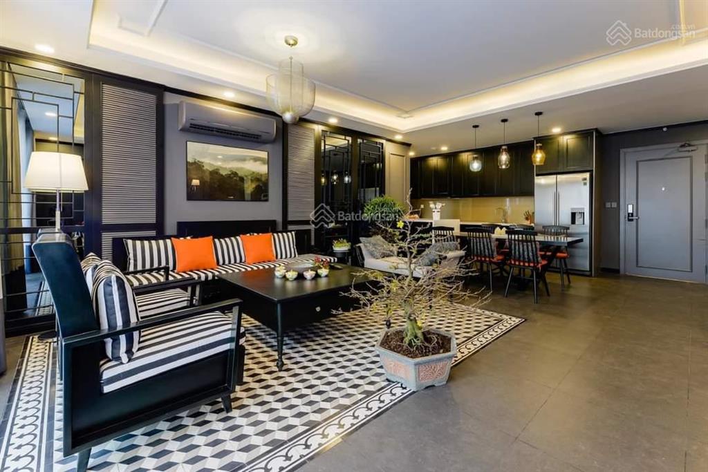 Cần bán gấp căn hộ the flemington, q.11, 220m2, 4pn, sổ hồng, full nội thất, 14.8tỷ,  0903 833 ***
