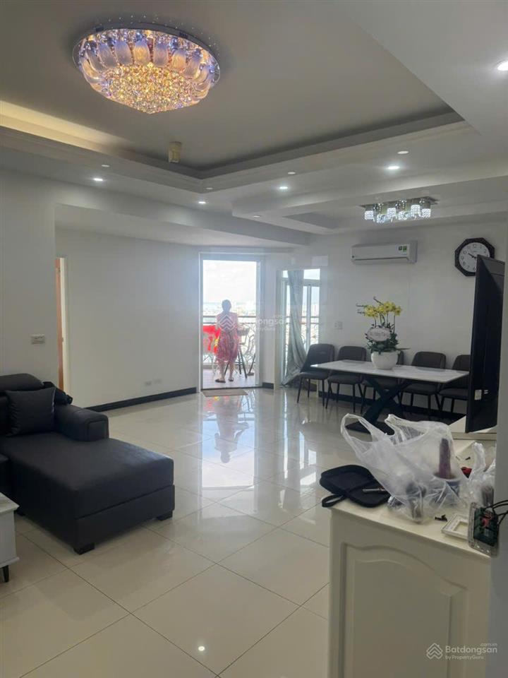 Bán căn hộ the flemington, 9,8 tỷ, 117m2, 3pn, căn góc, 3ban công, quận 11, tp.hcm,  0903 833 ***