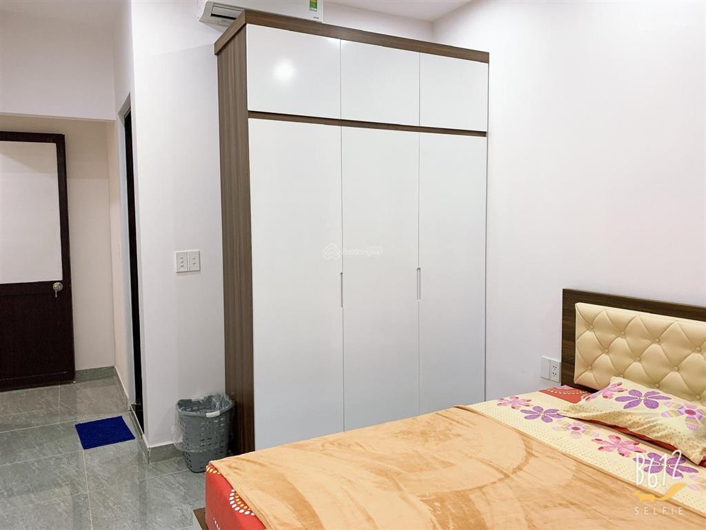Cần bán gấp căn hộ chung melody, quận tân phú, 92m2, 3pn, giá 4.95 tỷ, view đẹp,  0903 833 ***