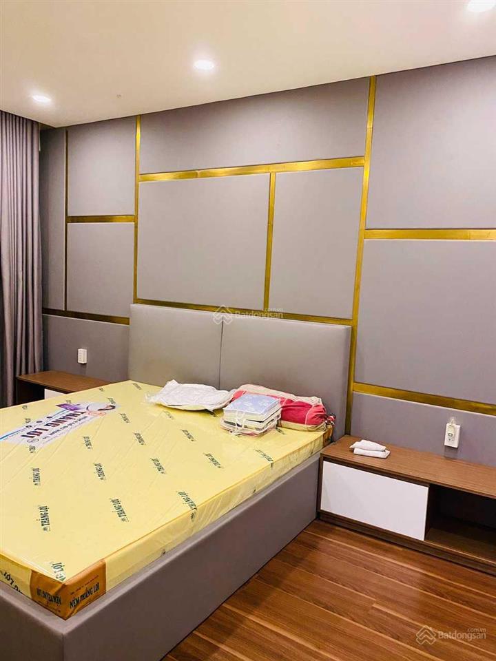 Cần bán gấp căn hộ chung melody, quận tân phú, 92m2, 3pn, giá 4.95 tỷ, view đẹp,  0903 833 ***