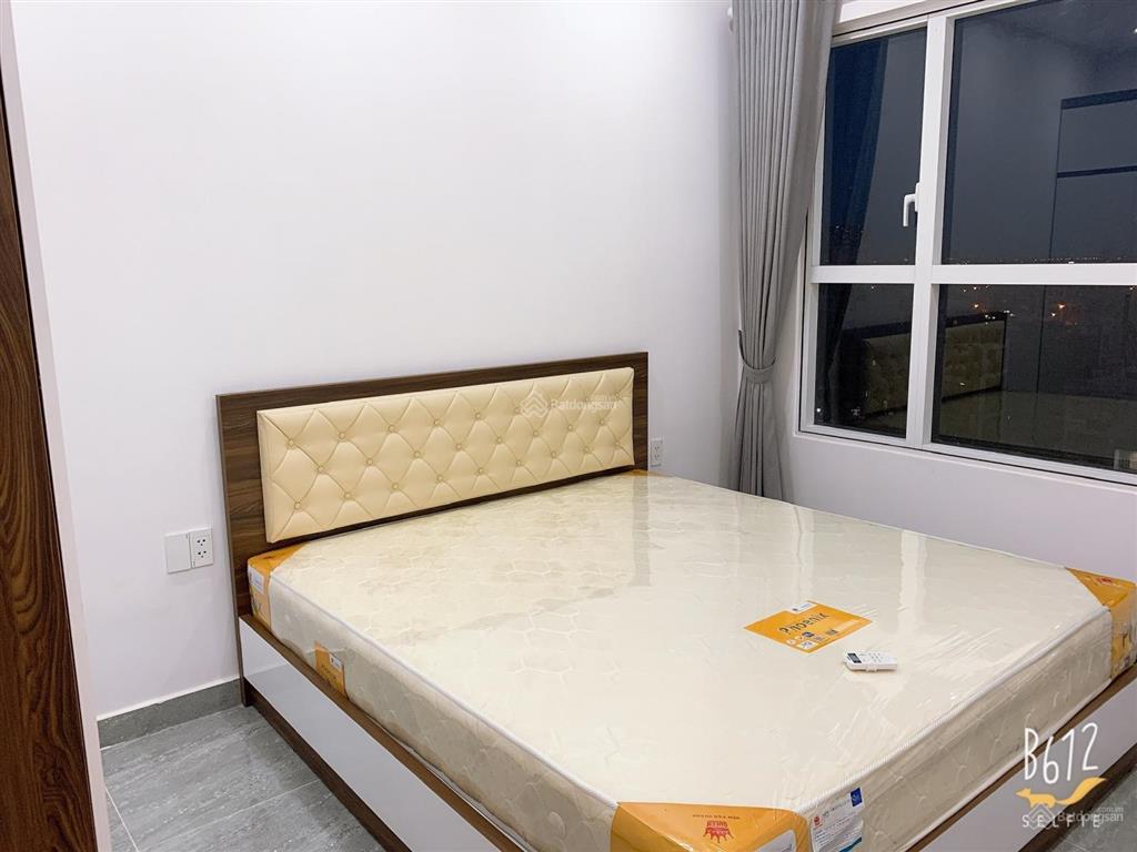 Cần bán gấp căn hộ chung melody, quận tân phú, 92m2, 3pn, giá 4.95 tỷ, view đẹp,  0903 833 ***