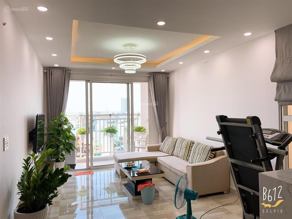 Cần bán gấp căn hộ chung melody, quận tân phú, 92m2, 3pn, giá 4.95 tỷ, view đẹp,  0903 833 ***