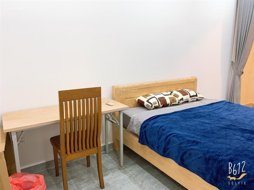 Cần bán gấp căn hộ chung melody, quận tân phú, 92m2, 3pn, giá 4.95 tỷ, view đẹp,  0903 833 ***