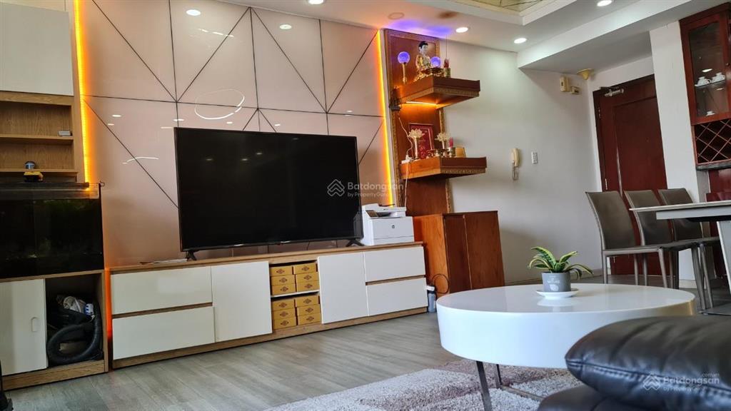 Cho thuê gấp căn hộ hùng vương plaza, quận 5, dt 120m2, 3pn, full nt, 18 triệu/tháng, 0936 822 ***