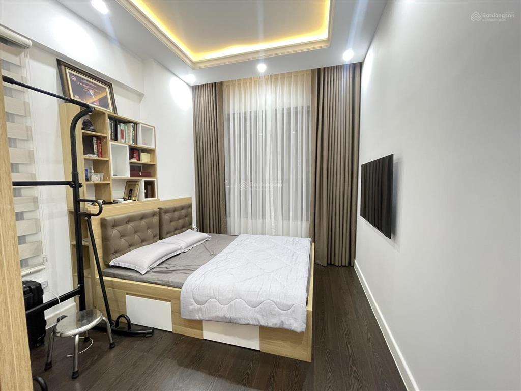 Chính chủ bán căn hộ kingston phú nhuận 80m2 2pn  giá 6.5 tỷ, đã có sổ, nhà đẹp,  0903 833 ***