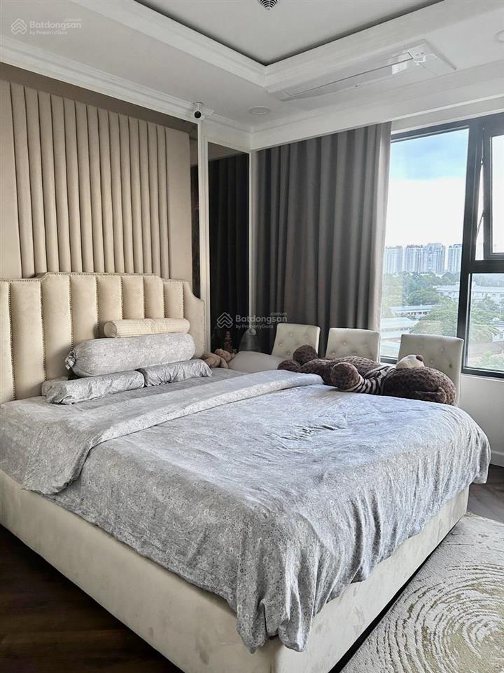 Bán gấp căn hộ kingston quận phú nhuận, 130m2, 3pn, tặng nt, giá bán 10,8 tỷ,  0936 822 ***