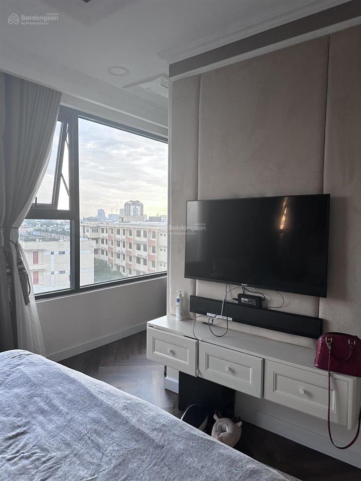 Bán gấp căn hộ kingston quận phú nhuận, 130m2, 3pn, tặng nt, giá bán 10,8 tỷ,  0936 822 ***