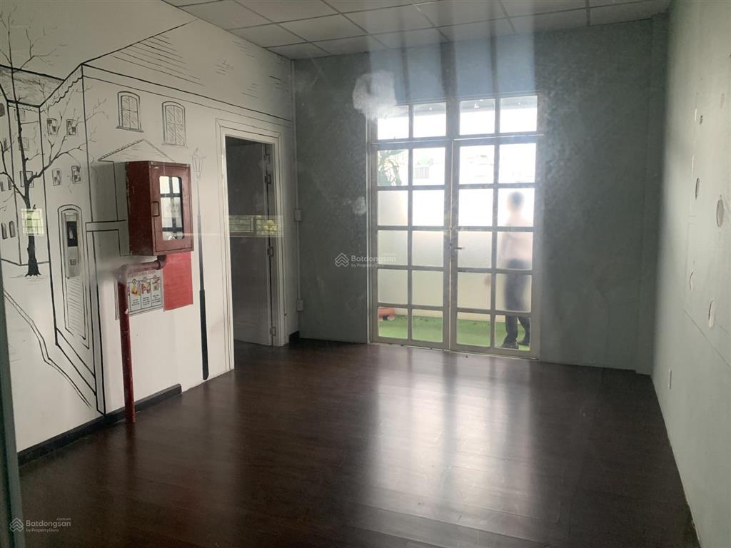 Cho thuê văn phòng nguyên sàn 500m² (trần cao 3,5m) giá tốt khu vực   0906 970 ***