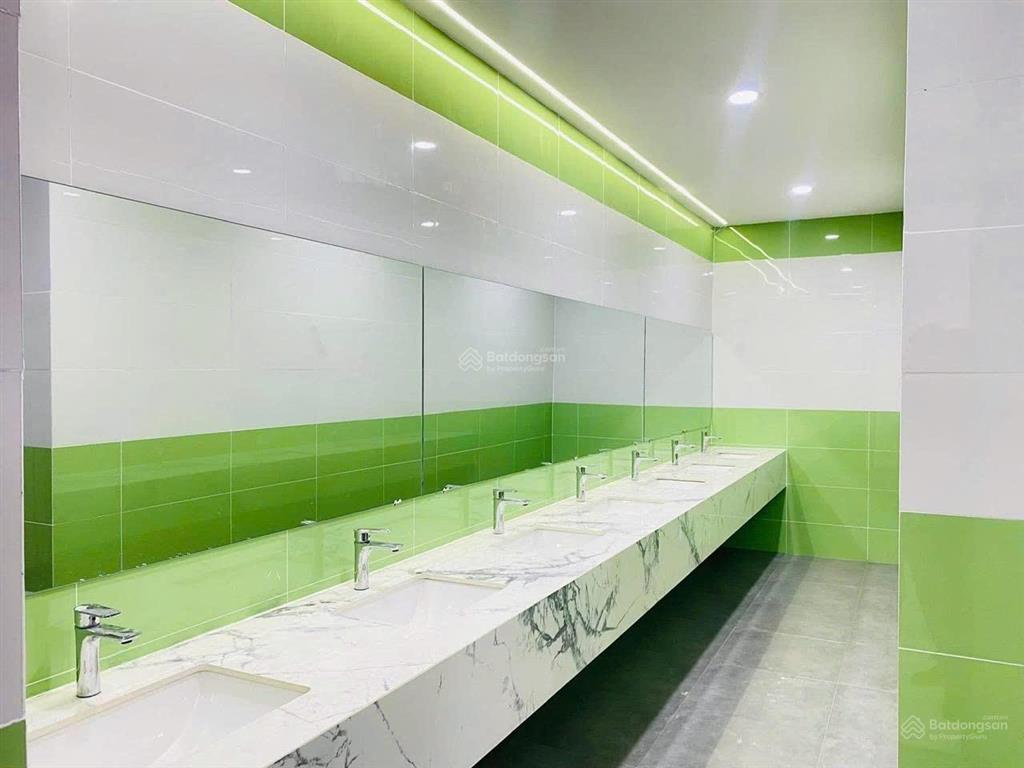 Cần cho thuê sàn văn phòng thương mại diện tích lớn 2000m2/sàn tại trung tâm quận 10 0906 970 ***
