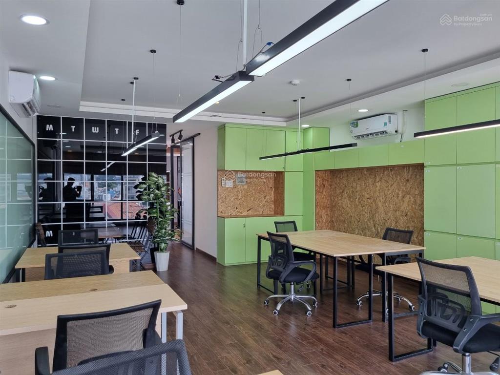 Cần cho thuê nguyên sàn 150m2 full nội thất, pantry, phòng họp, phòng ngủ quận 3   0906 970 ***