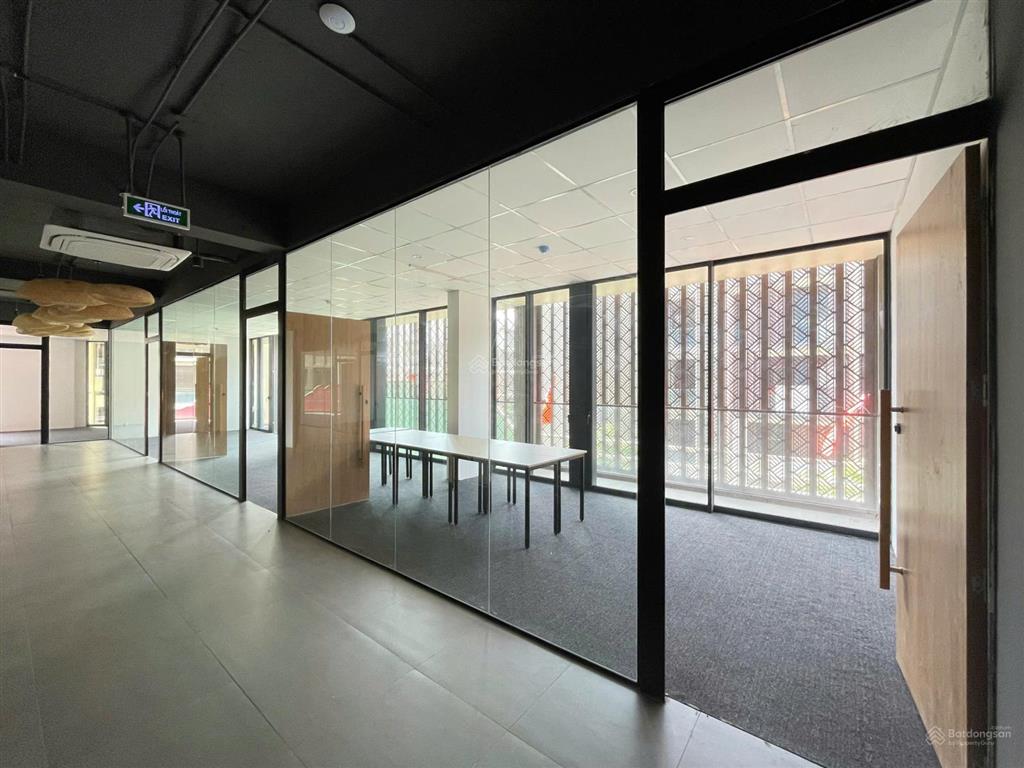Cần cho thuê sàn văn phòng tại khu vực sala, 920m2/sàn đã hoàn thiện cơ bản   0906 970 ***