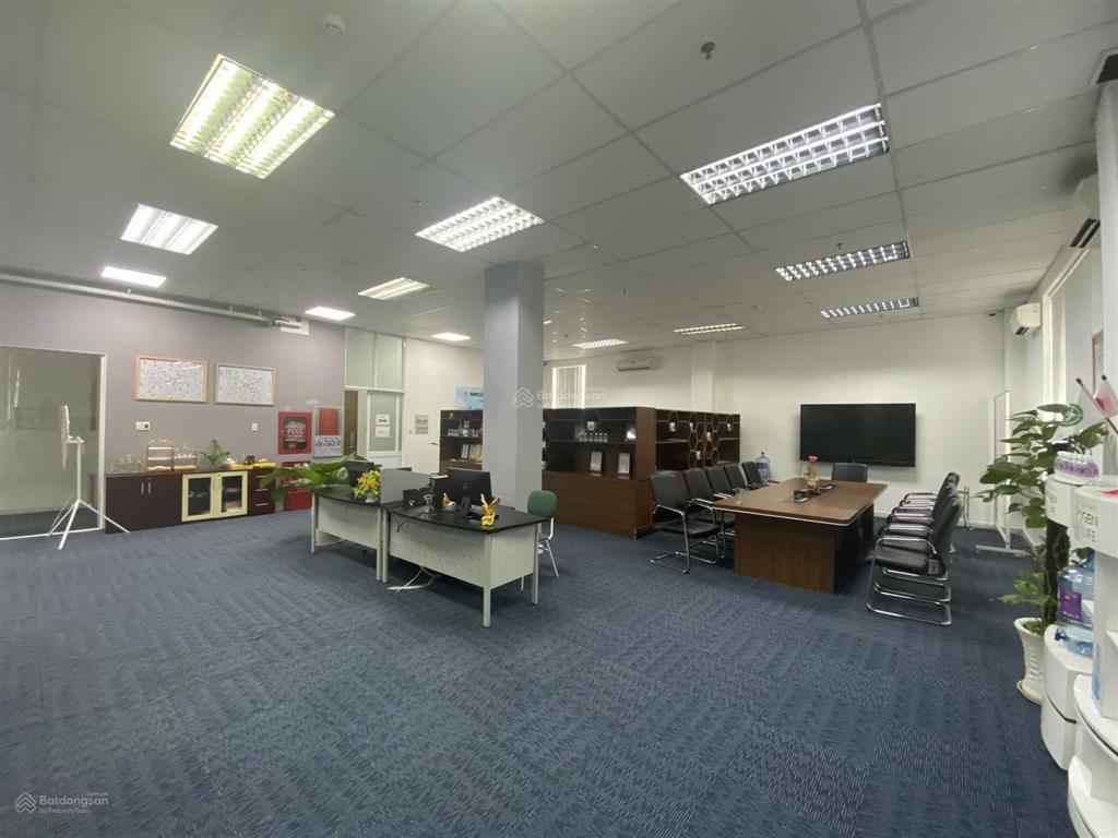 Cần cho thuê sàn văn phòng 350m2 mt đường trường sơn, giá tốt & sẵn fitout   0906 970 ***
