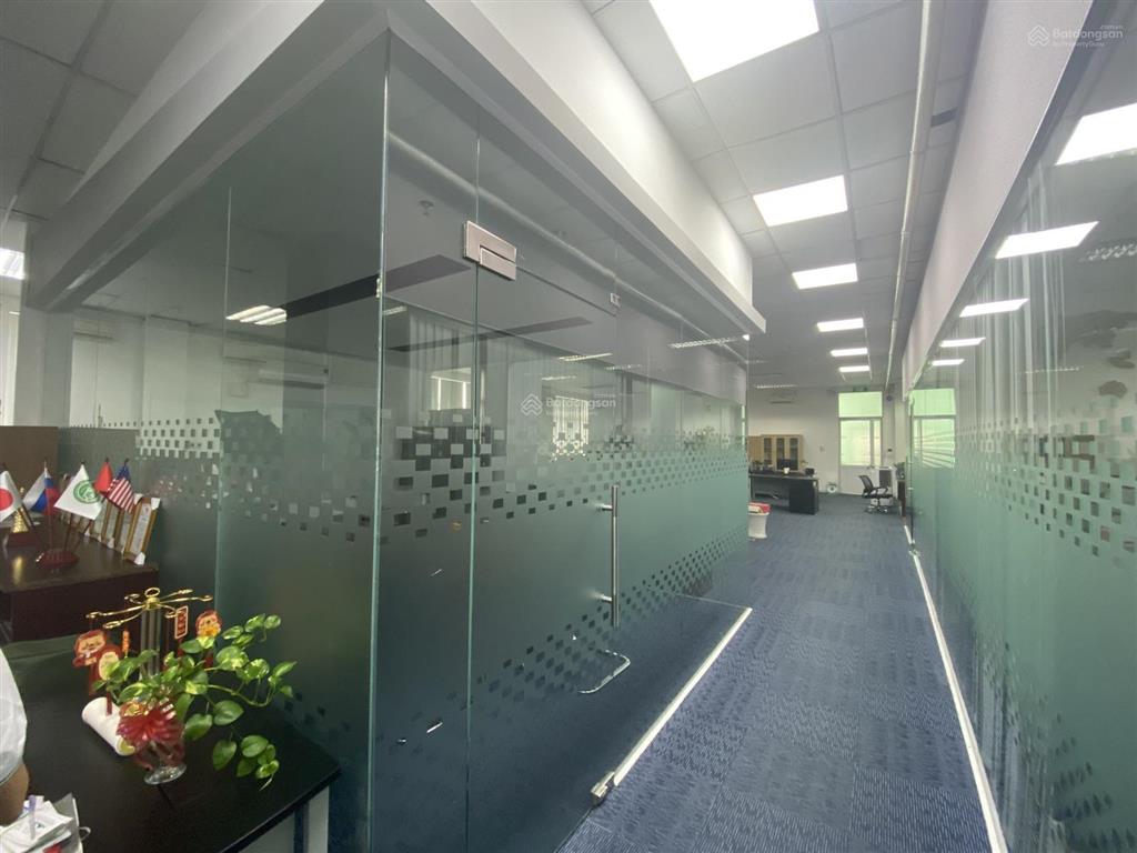 Cần cho thuê sàn văn phòng 350m2 mt đường trường sơn, giá tốt & sẵn fitout   0906 970 ***