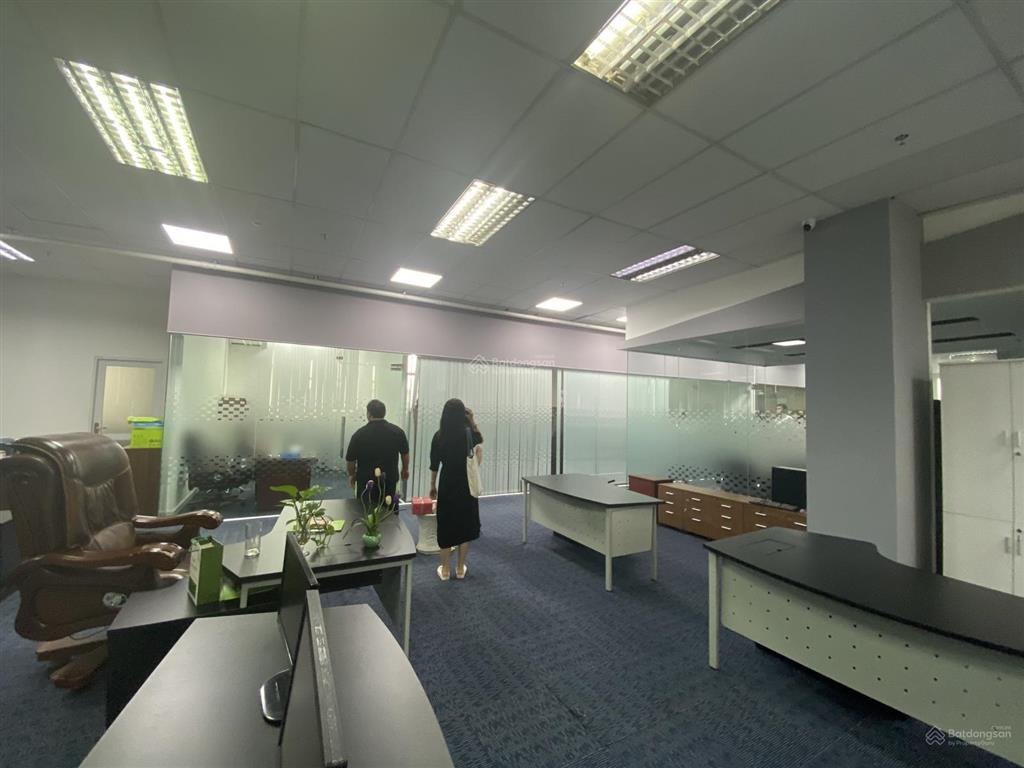 Cần cho thuê sàn văn phòng 350m2 mt đường trường sơn, giá tốt & sẵn fitout   0906 970 ***