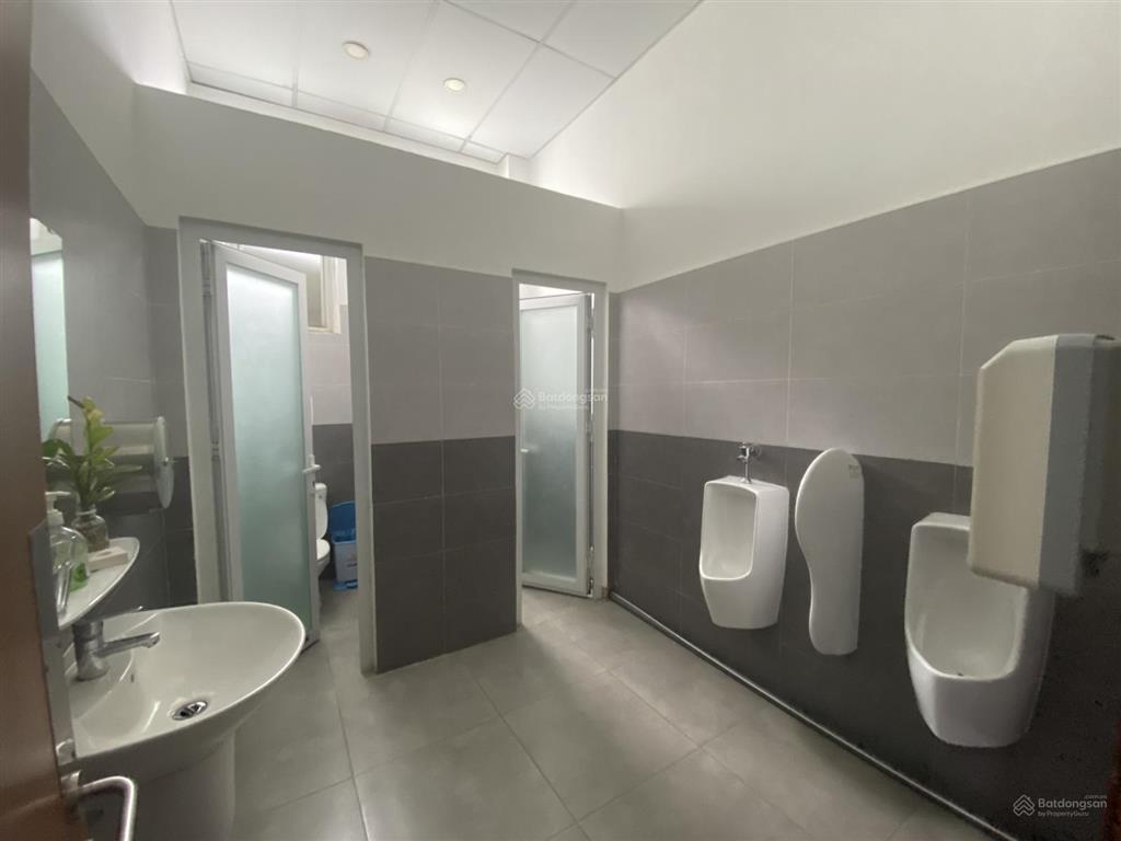 Cần cho thuê sàn văn phòng 350m2 mt đường trường sơn, giá tốt & sẵn fitout   0906 970 ***