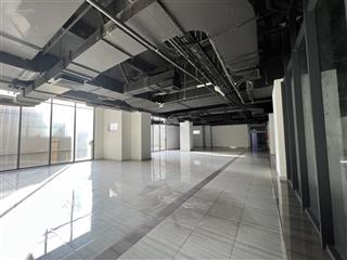 Cần cho thuê sàn văn phòng 2.000m2/tầng (có cắt lẻ), sàn hoàn thiện + giá tốt   0906 970 ***