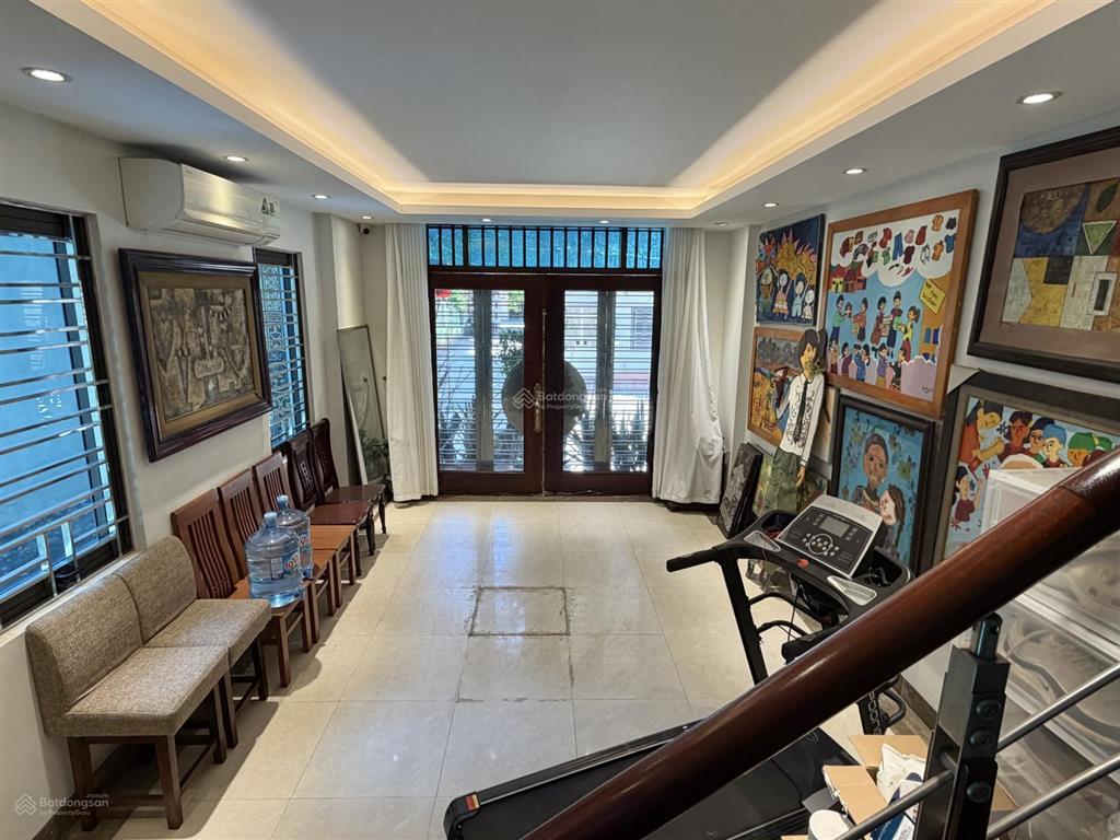 Cho thuê kinh doanh t1, sân to thẳng mặt đường, hood vibe nhiều expats, dân vp, dân cư, cafe