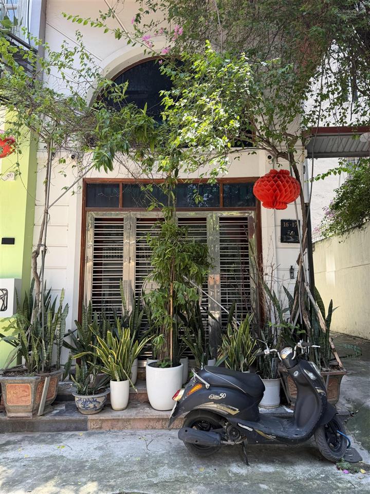 Cho thuê kinh doanh t1, sân to thẳng mặt đường, hood vibe nhiều expats, dân vp, dân cư, cafe
