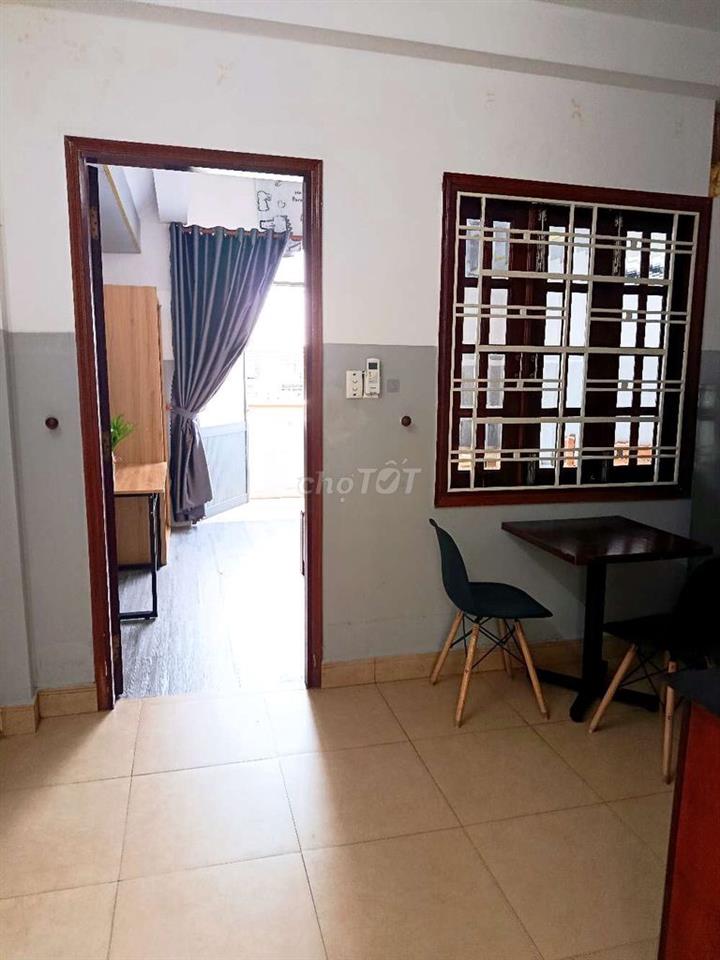 CHDV tách bếp , bạn công, trần não Q2