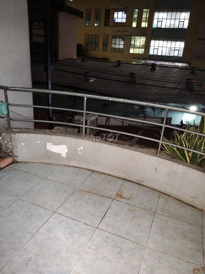 Phòng có bang công lớn tại 538/2A Lý Thường Kiệt 