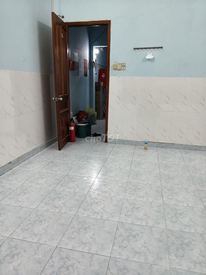 Phòng có bang công lớn tại 538/2A Lý Thường Kiệt 